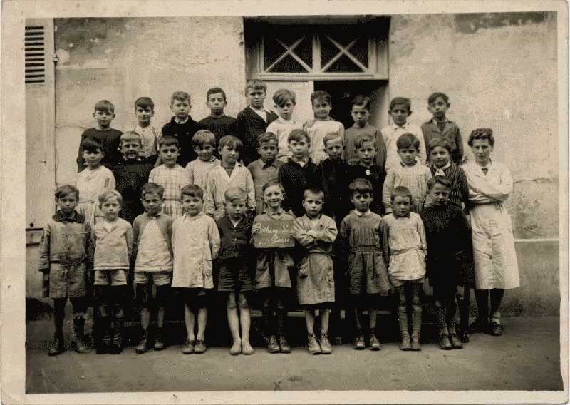 Bthisy St Pierre, photo de classe de garons 1943
